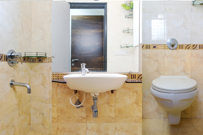 B1505 Trikutta Tower Powai 3 BHK Apartment bathroom 2